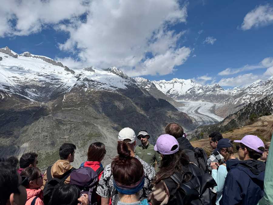 Prof. Daniel Farinotti talks about glaciers.