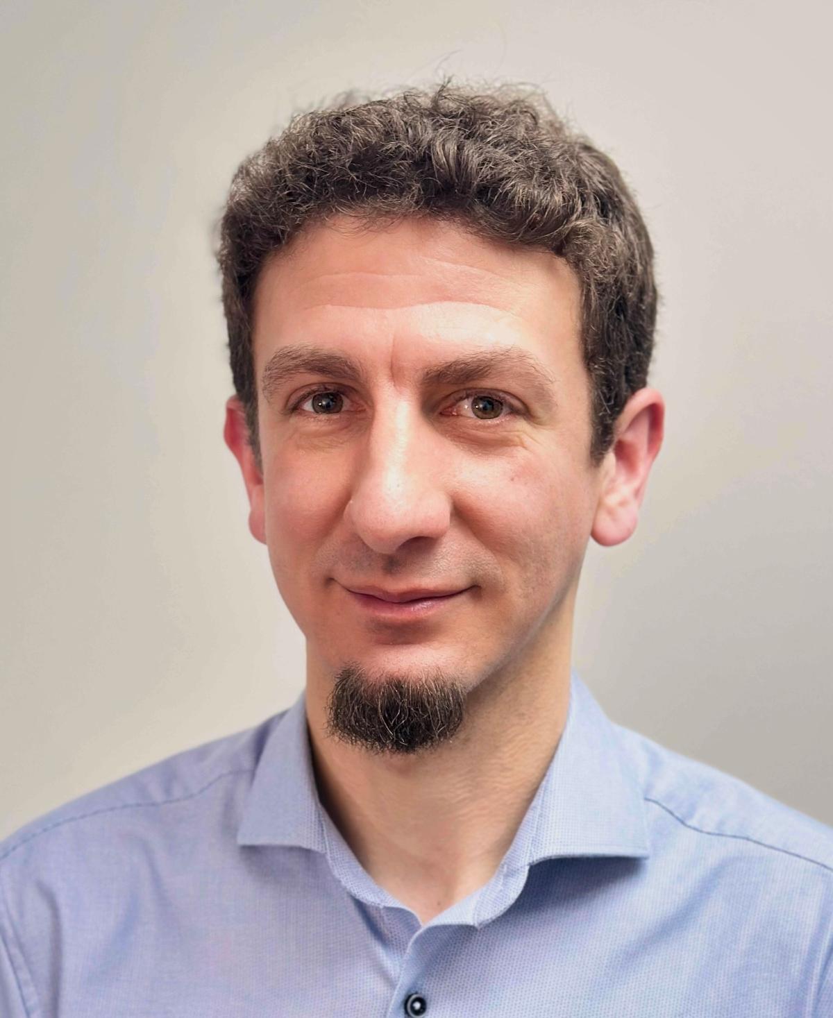 Dr.  Andrea Zunino