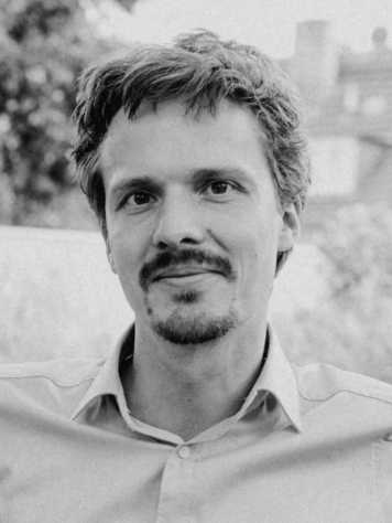 Dr. Simon Stähler